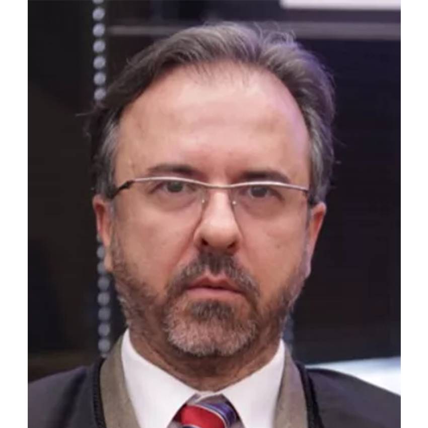 Rafael Edson Pugliese Ribeiro